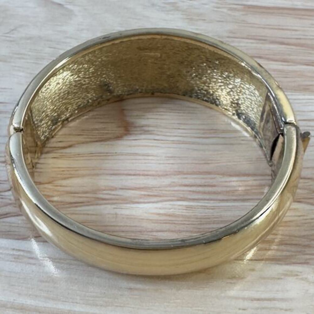 Christian Dior Bracelet Gold Tone Clear Rhinestone Green Enamel Sz 6.5 - Picture 16 of 16